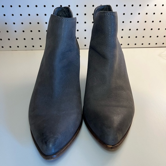 Frye Reina Gray Leather Cut Out Bootie - Picture 11 of 16